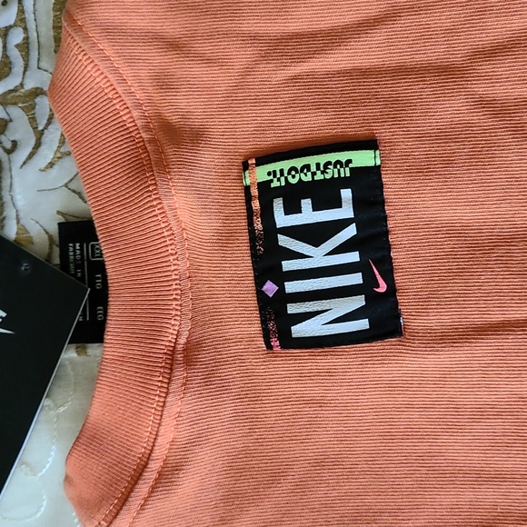 Nike 3XL Washed Crop Top - Picture 6 of 12